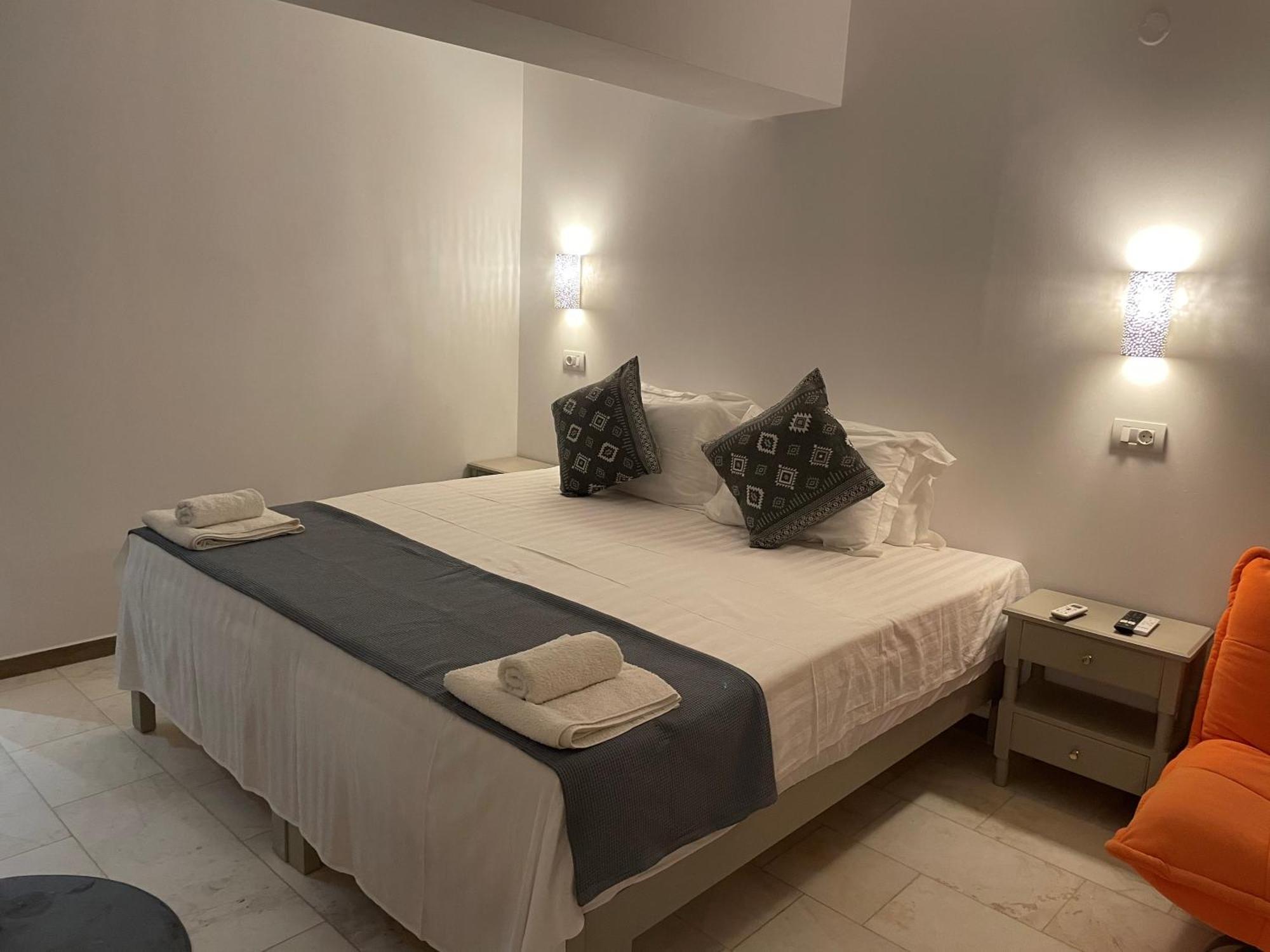 Hotel Kourkoumelata Аргостолион Екстериор снимка