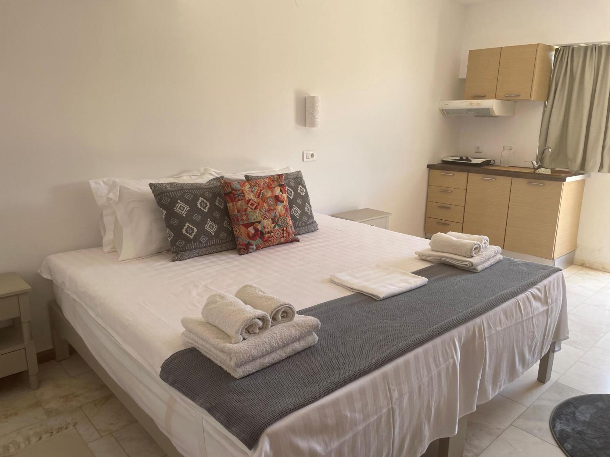 Hotel Kourkoumelata Аргостолион Екстериор снимка