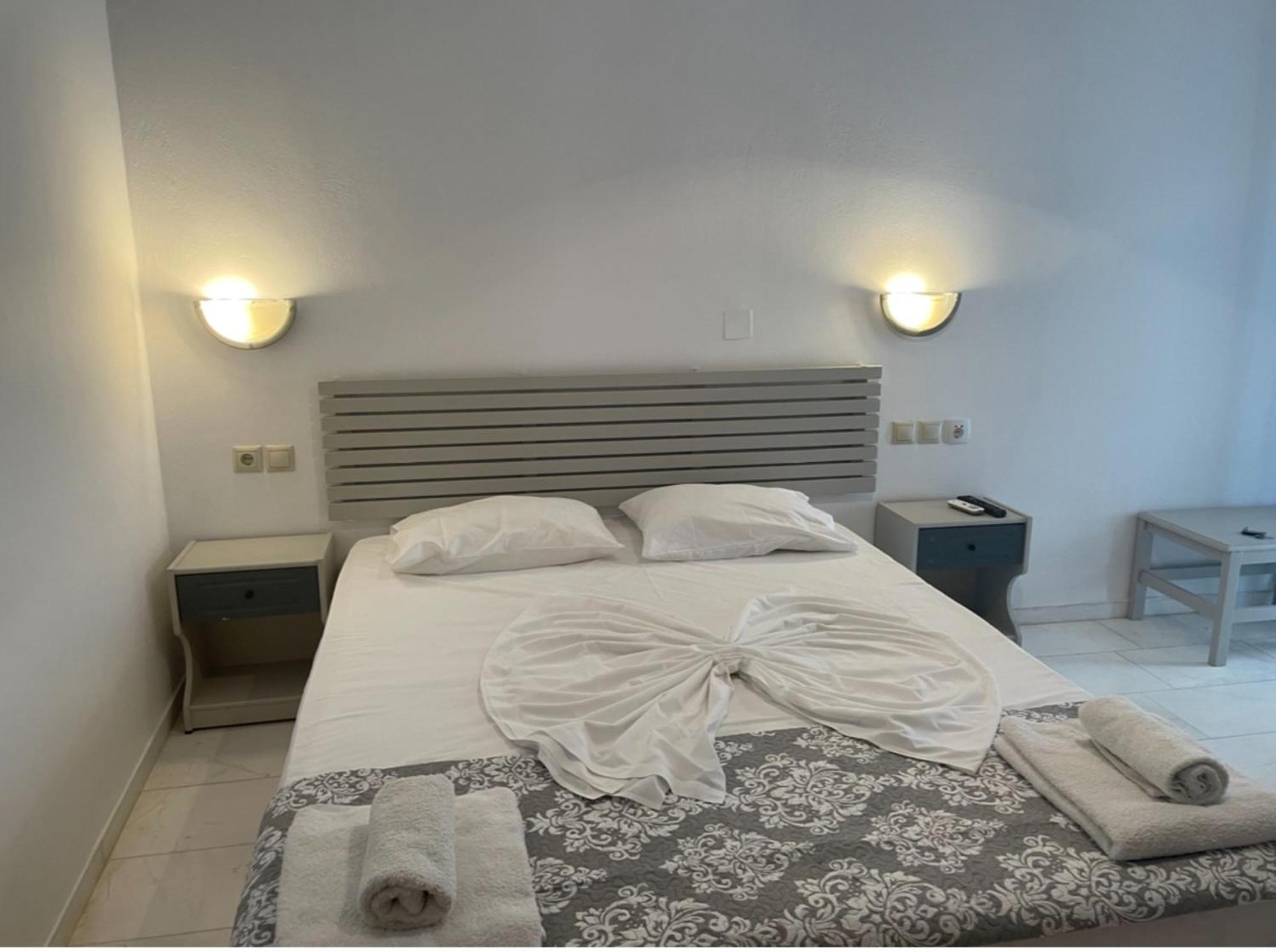 Hotel Kourkoumelata Аргостолион Екстериор снимка