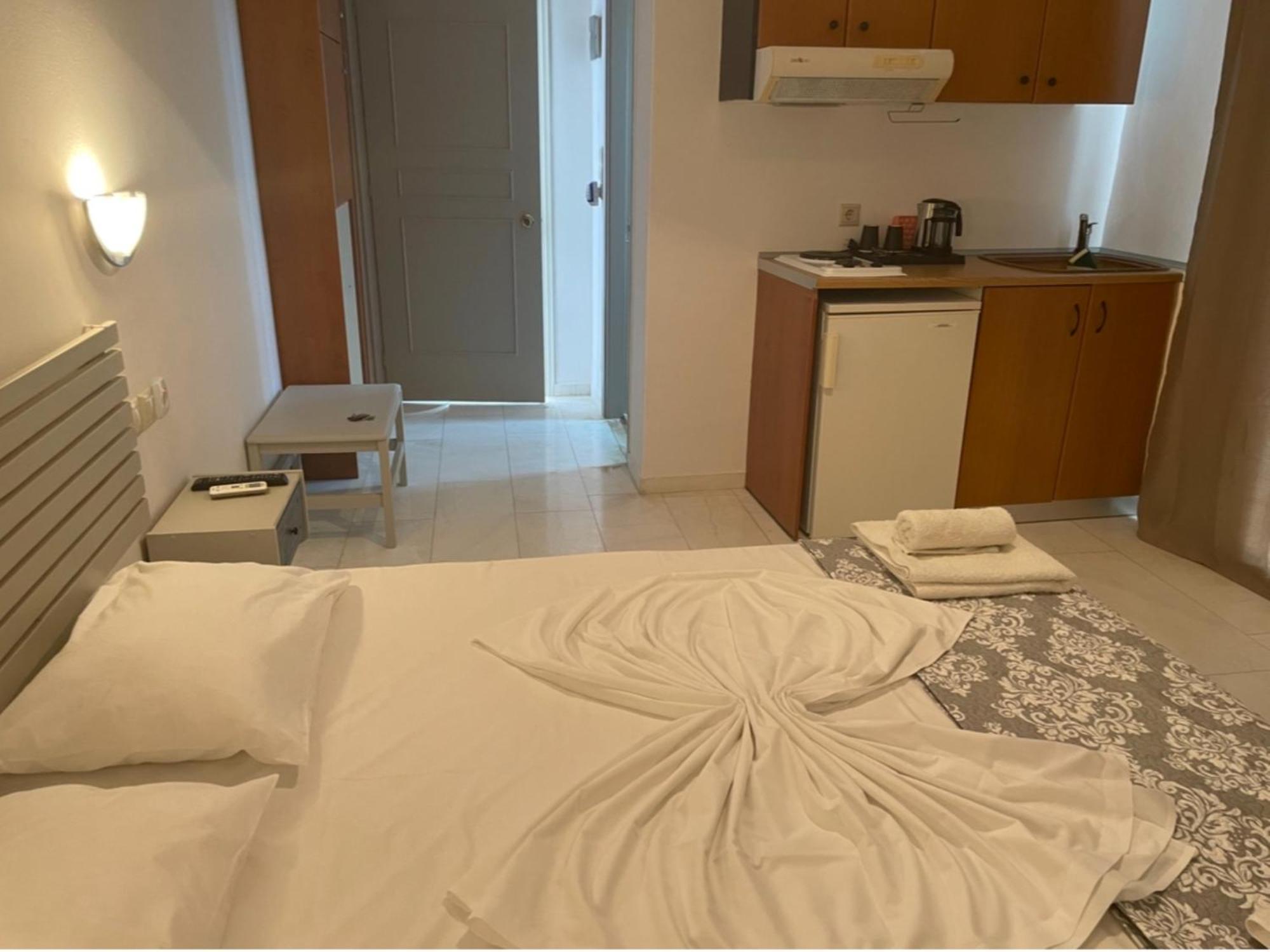 Hotel Kourkoumelata Аргостолион Екстериор снимка