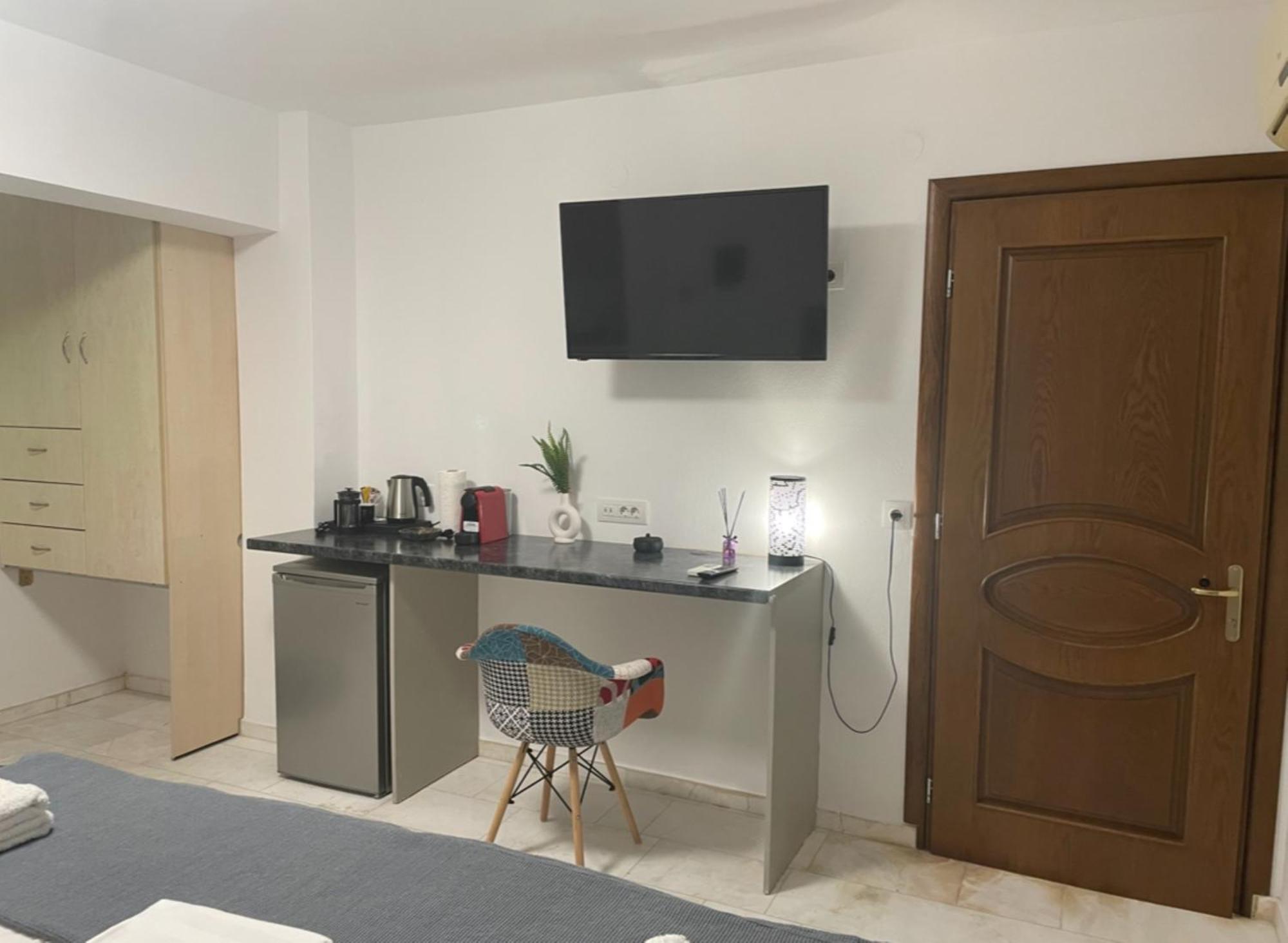 Hotel Kourkoumelata Аргостолион Екстериор снимка